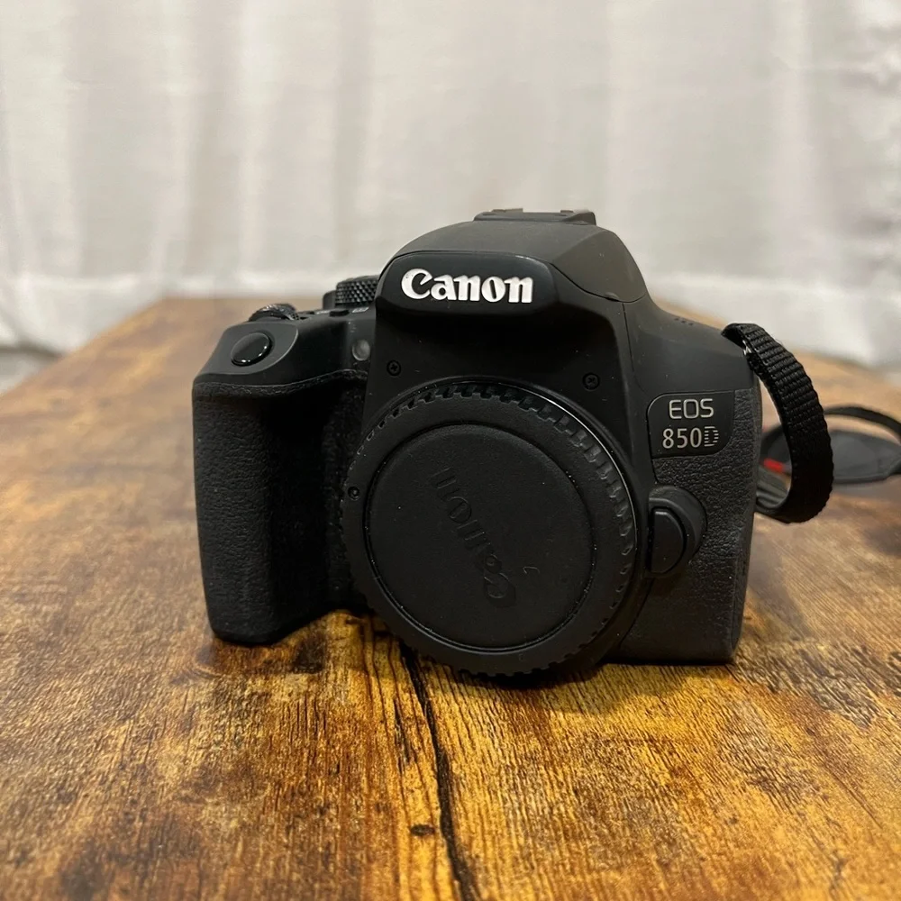 Canon T8i